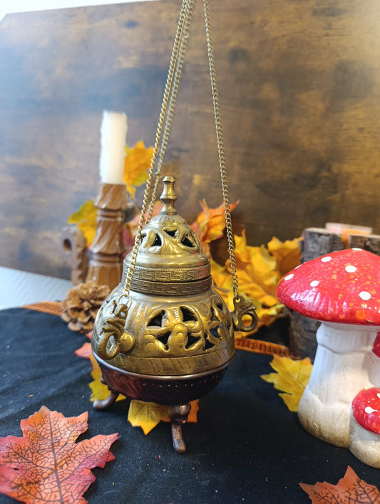 Encensoir à suspendre style antique