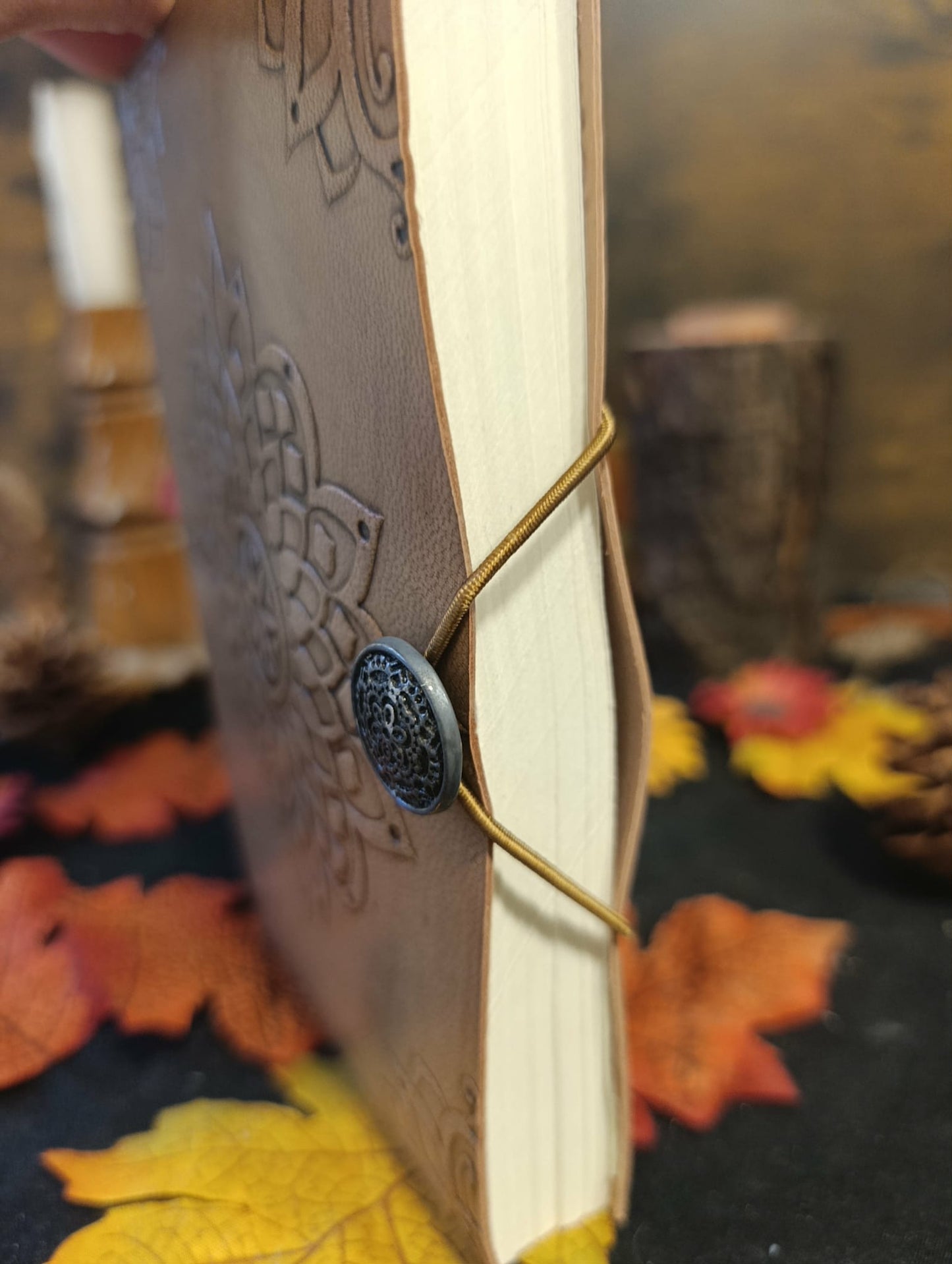 Carnet grimoire cuir Mandala