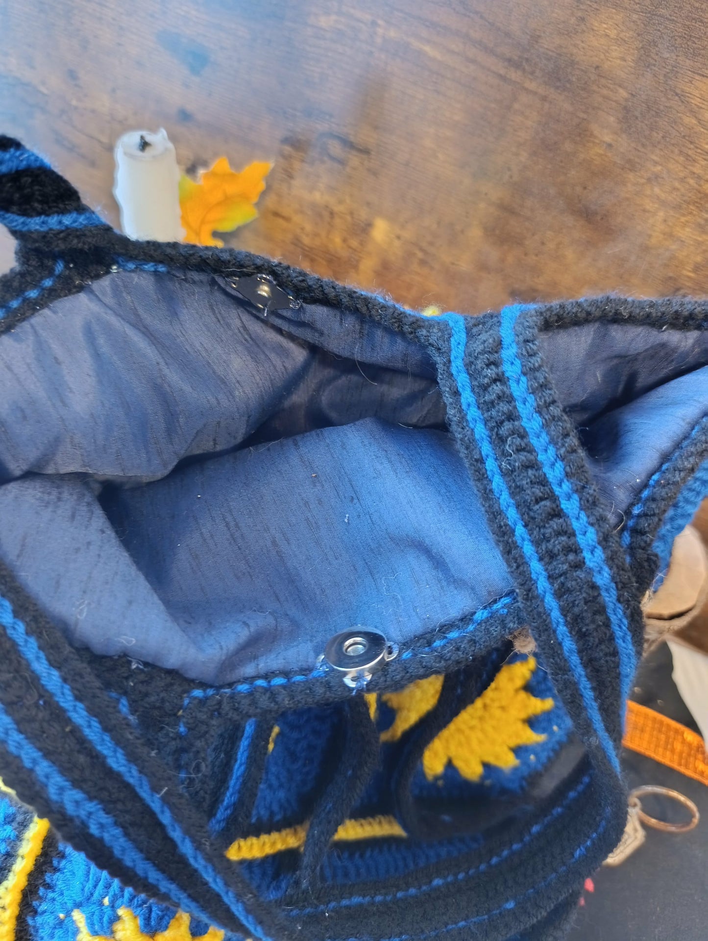 Sac en crochet motif soleil et lune noir bleu