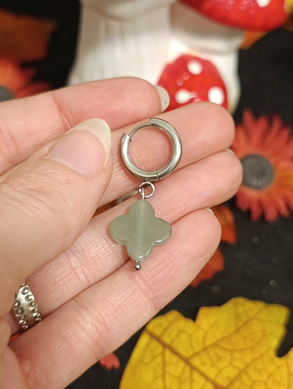 Boucle d'oreille fleur Aventurine verte