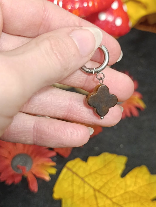 Boucle d'oreille fleur Œil de Tigre