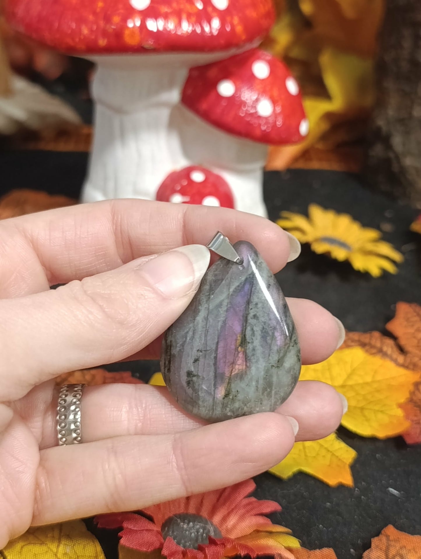 Pendentif goutte Labradorite violette