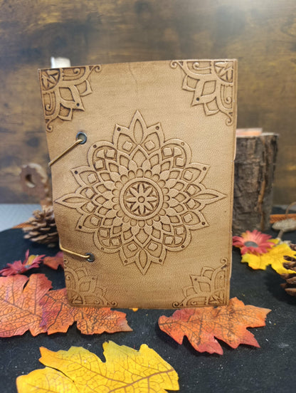 Carnet grimoire cuir Mandala