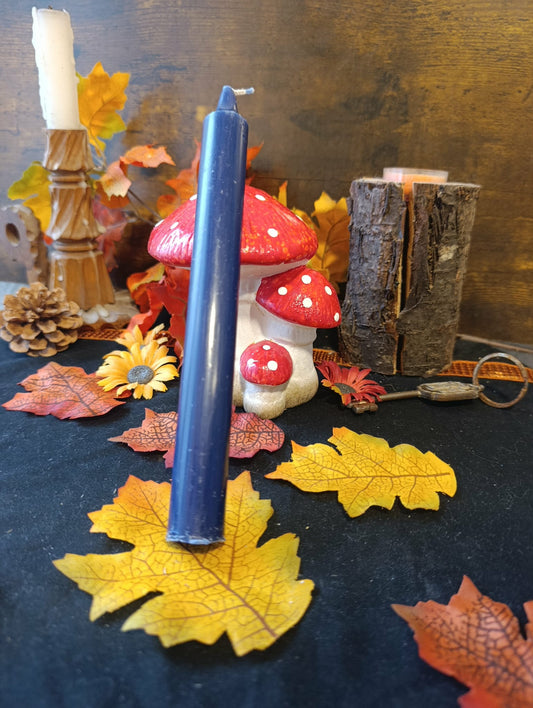 Grande bougie bleue foncée
