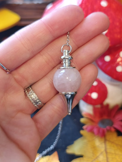 Pendule sphère quartz rose