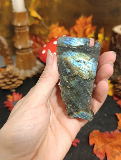 Labradorite brute face polie