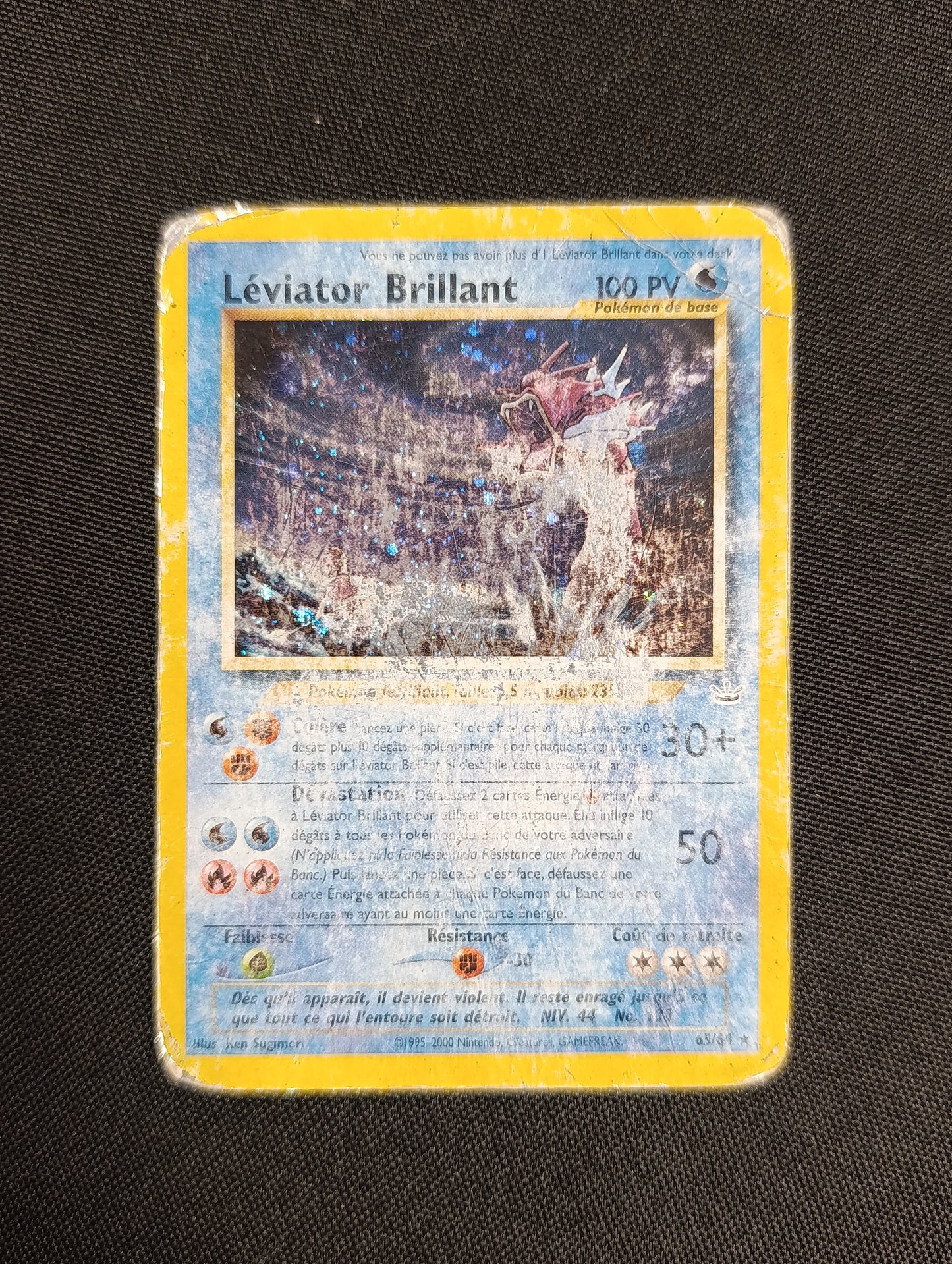 Carte Leviator brillant